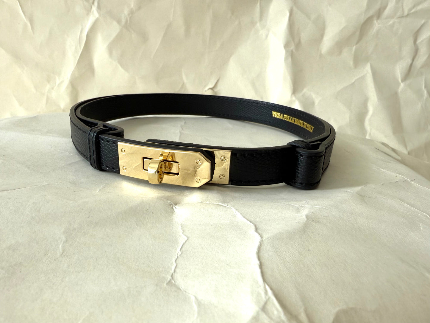 Formé – elegancki pas ze skóry naturalnej