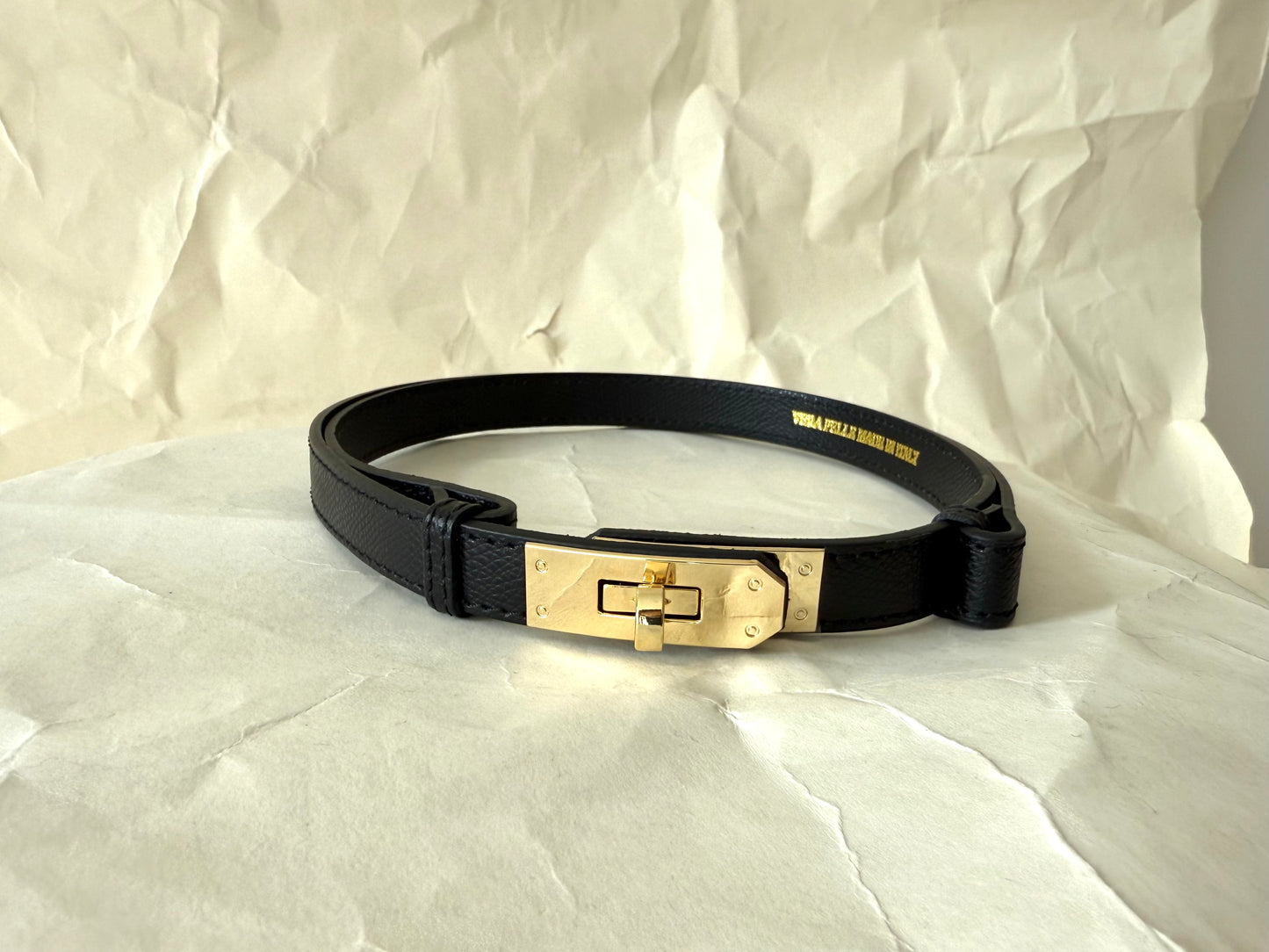 Formé – elegancki pas ze skóry naturalnej