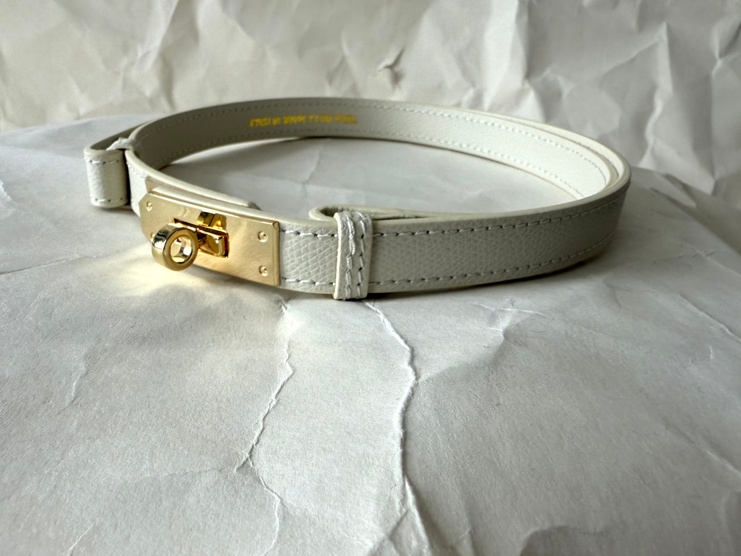 Formé – elegancki pas ze skóry naturalnej