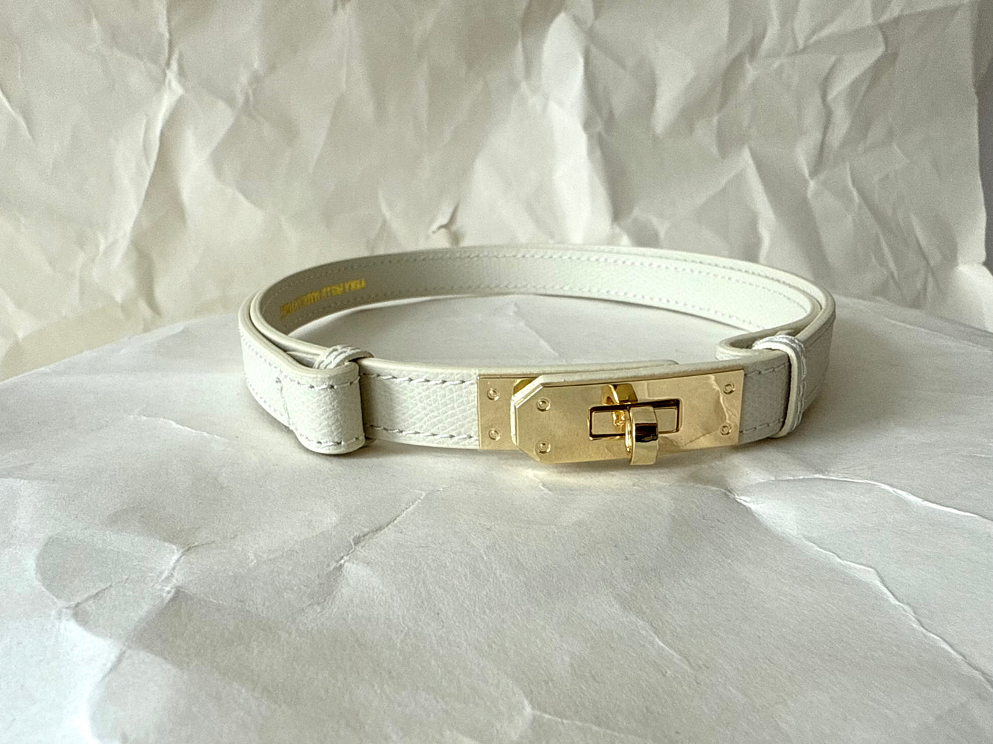 Formé – elegancki pas ze skóry naturalnej